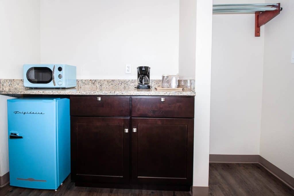 Two Queens Deluxe mini bar