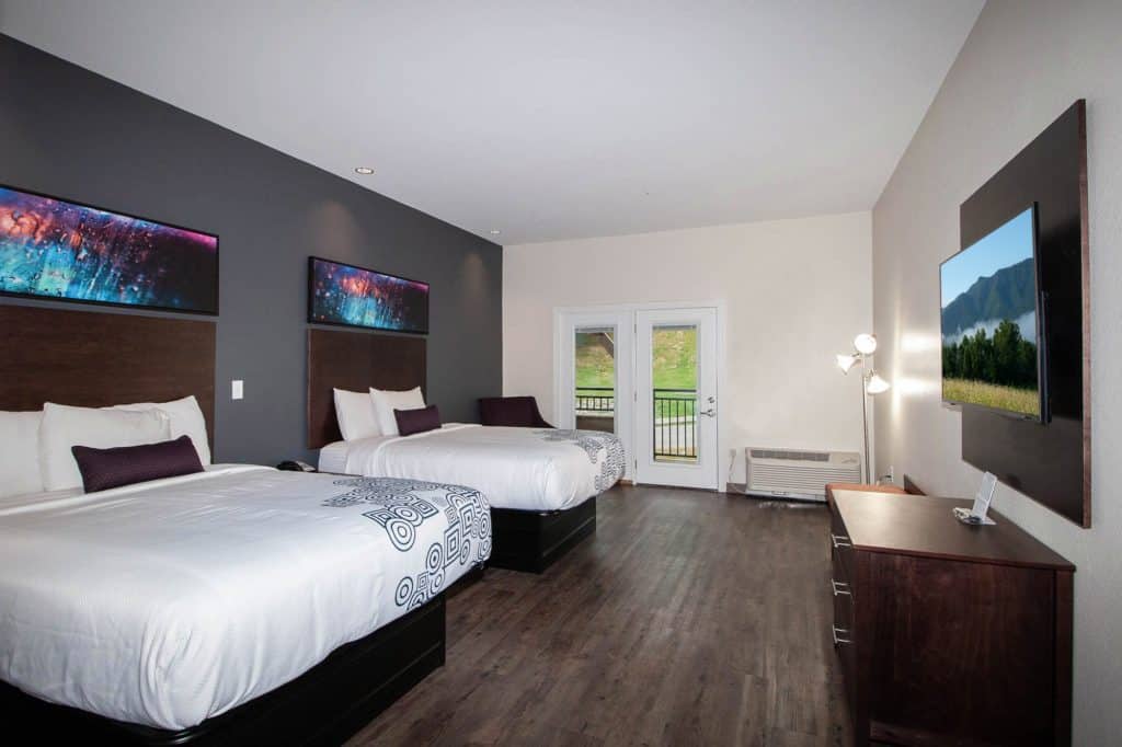 Junior Suite Hotel room pigeon forge