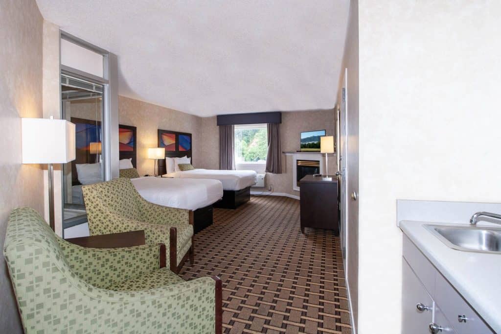 Two Queen Suite with Jet Tub & Fireplace