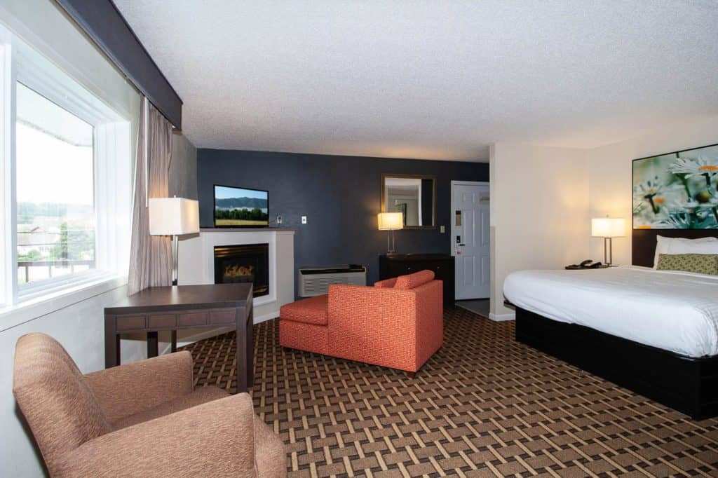 Honeymoon Suite with Jet Tub