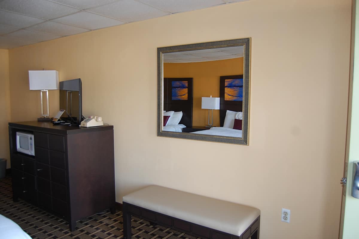 Two Double Beds with Sleeper Sofa Vacation Lodge Hotel Pigeon TN