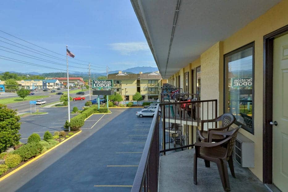 handicap accessible hotels in pigeon forge