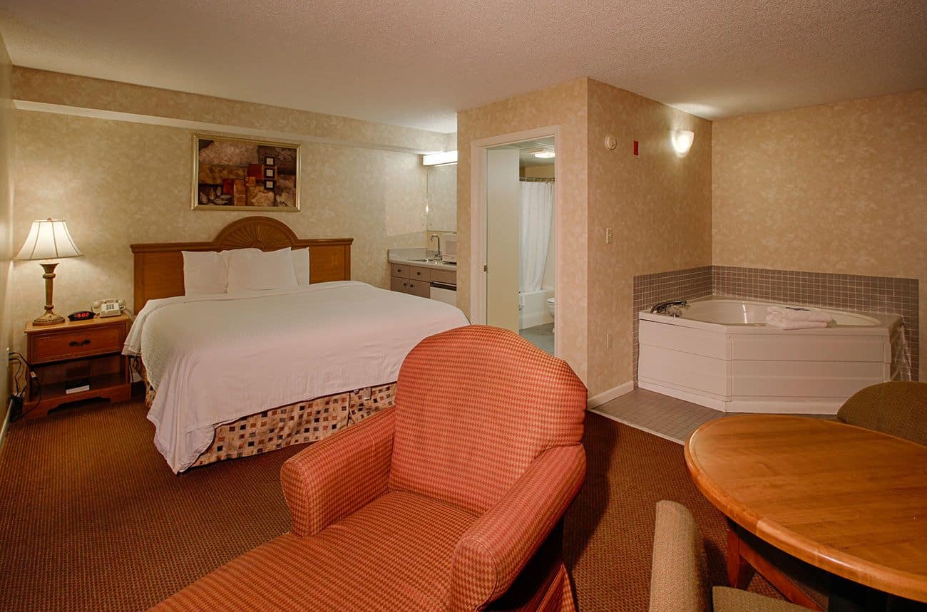 Honeymoon suite with king bed and romantic jet tub