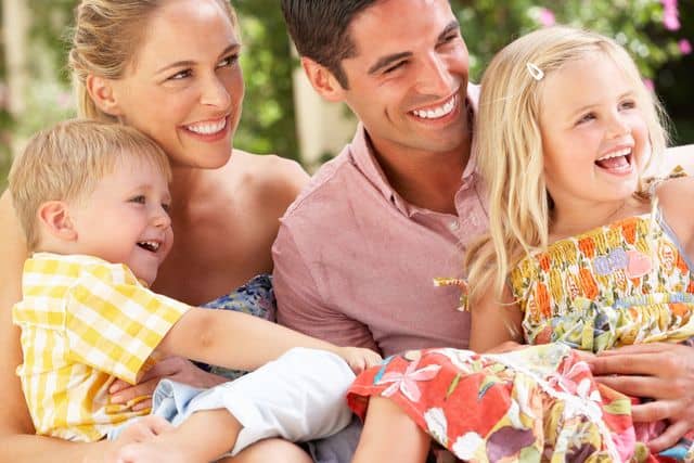 family staying at Vacation Lodge hotel in Pigeon Forge family staying at Vacation Lodge hotel in Pigeon Forge