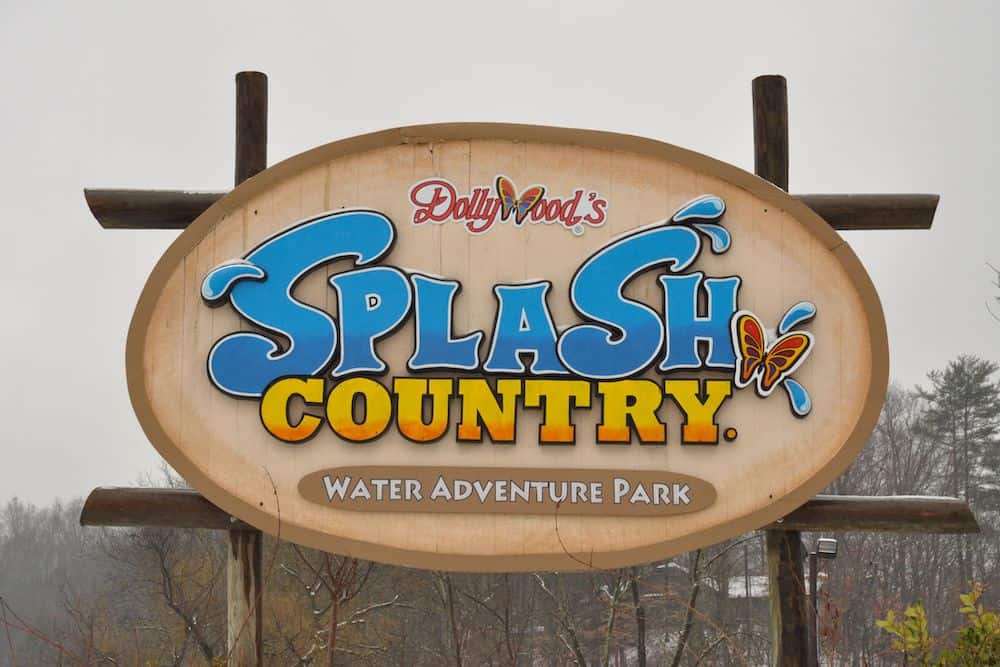 Splash Country welcome sign